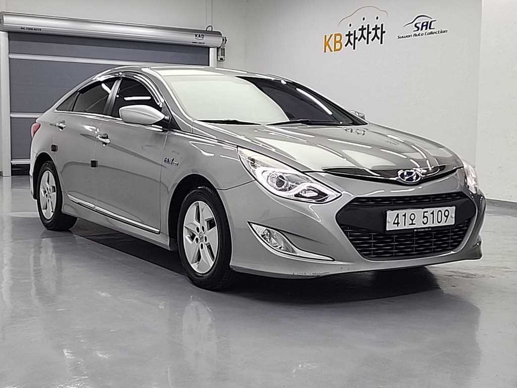 HYUNDAI Sonata - Vista 4