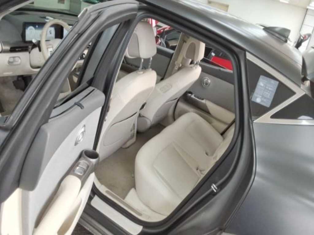 Genesis GV60 - Vista 10