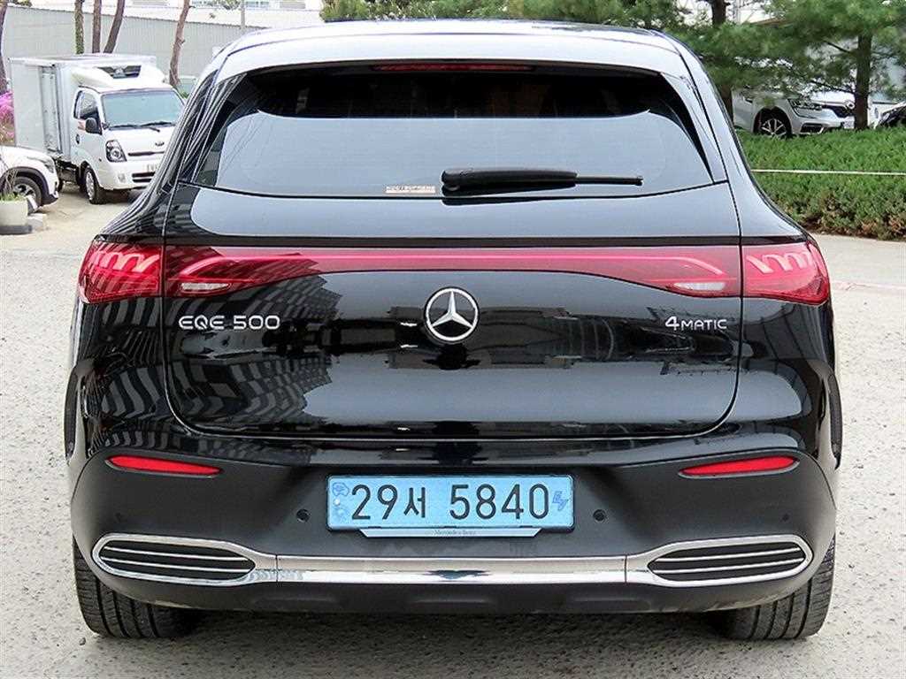 Mercedes Benz EQE - Vista 4