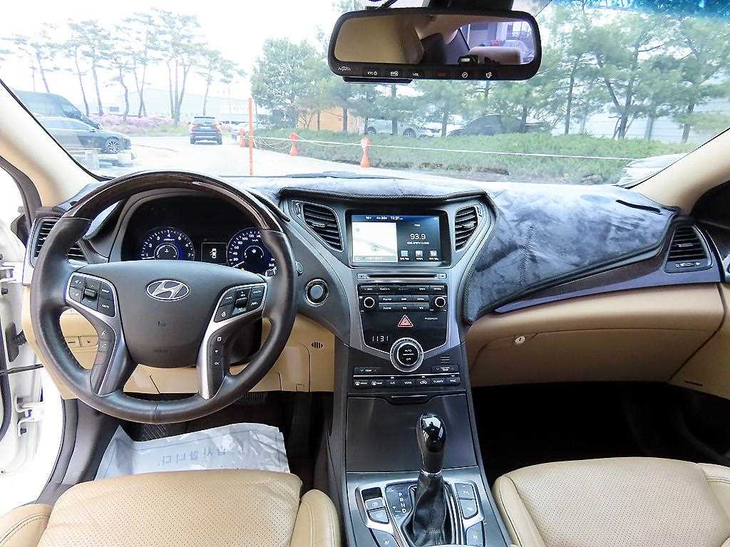 HYUNDAI Grandeur - Vista 7
