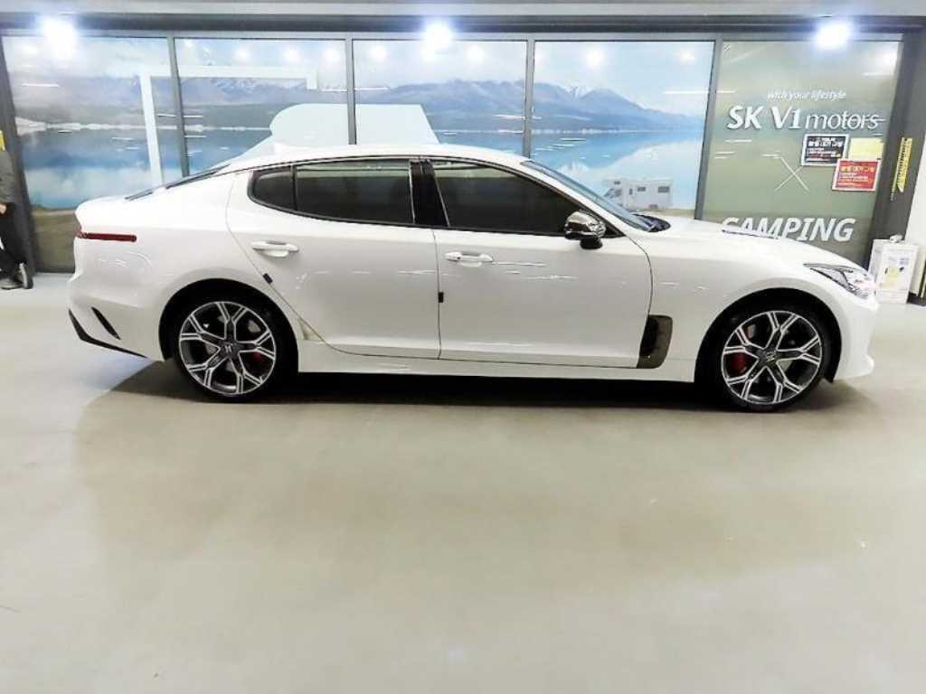 KIA Stinger - Vista 3