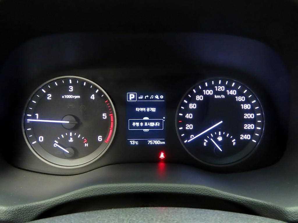 HYUNDAI Tucson - Vista 5