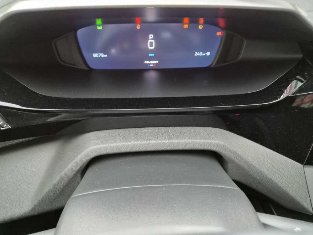 Peugeot 408 - Vista 4