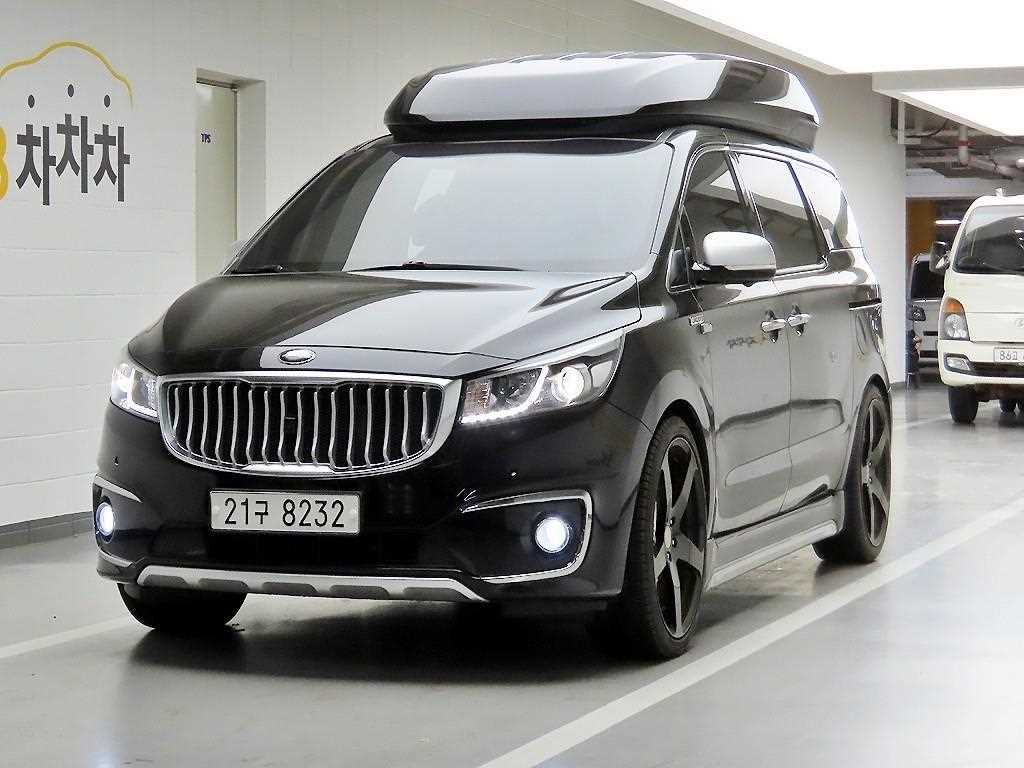 KIA Carnival - Vista 2