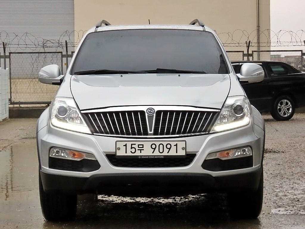 Ssangyong Rexton 2017 Plateado - Importación desde Corea - HF Imports Iquique - Foto 1