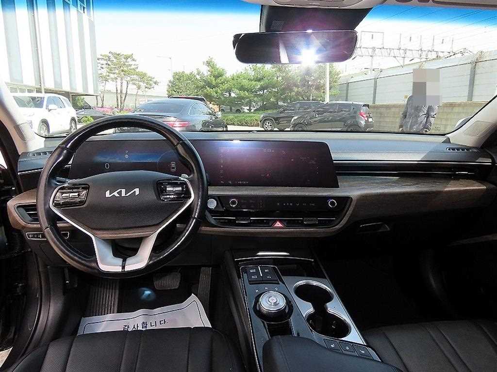 KIA K8 - Vista 7