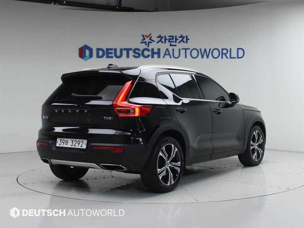 Volvo XC40 - Vista 2