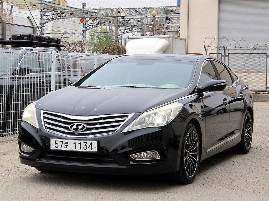 HYUNDAI Grandeur - Vista 2