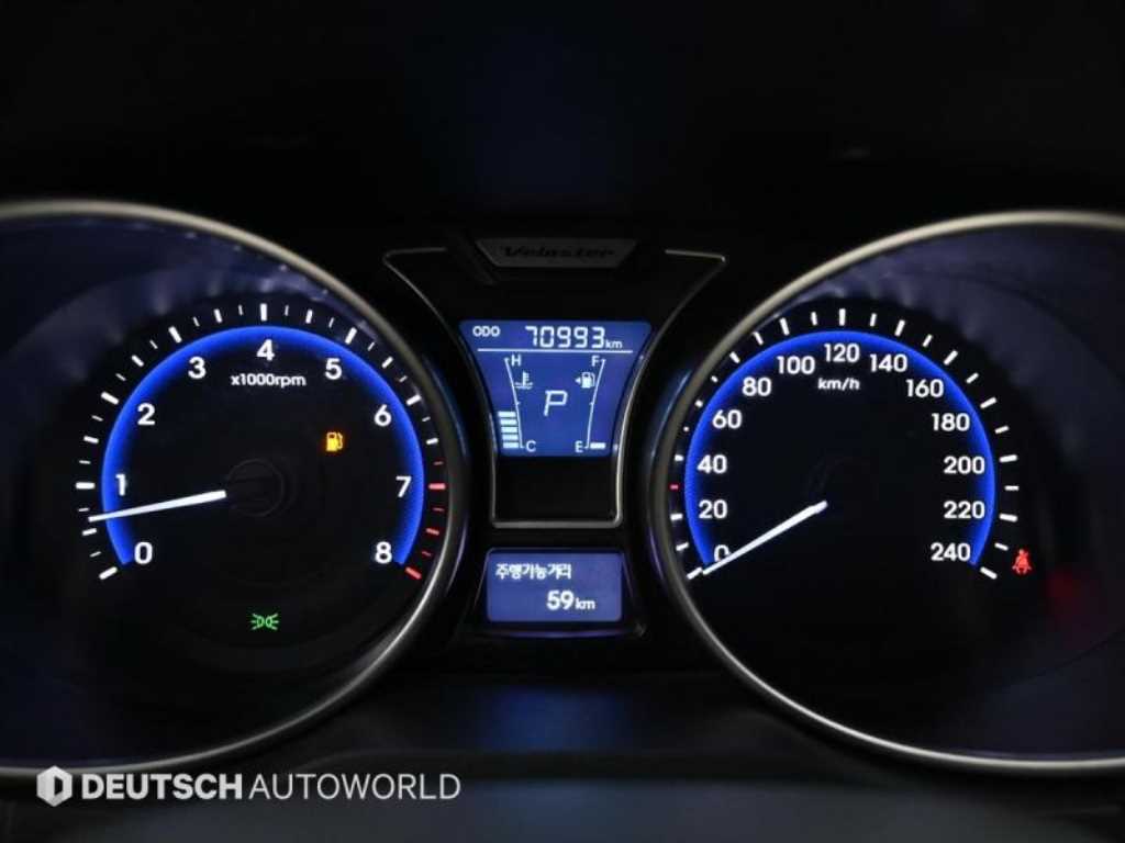 HYUNDAI Veloster - Vista 8