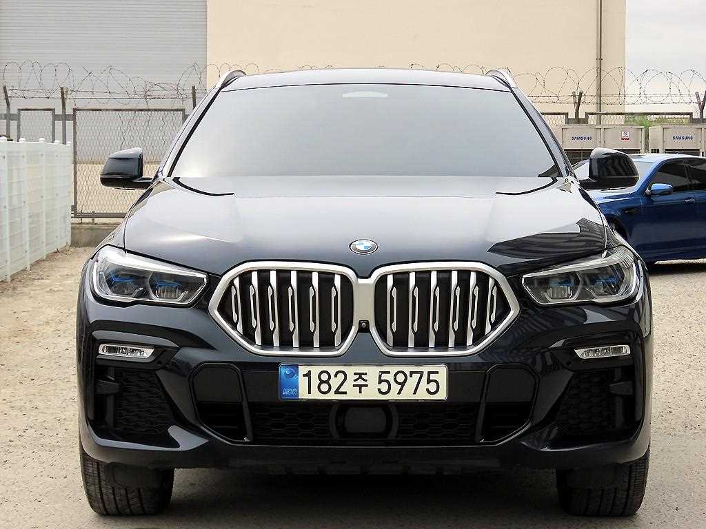 BMW X6 2021 Negro - Importación desde Corea - HF Imports Iquique - Foto 1