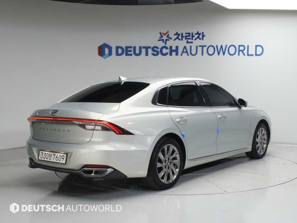 HYUNDAI Grandeur - Vista 2