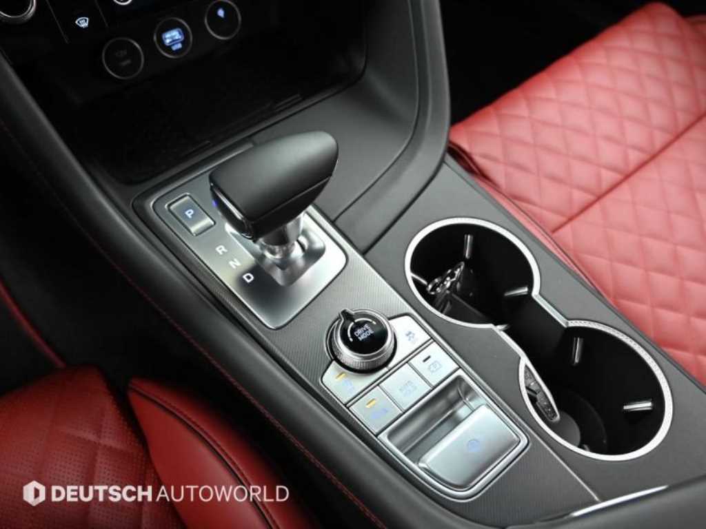 Genesis G70 - Vista 9