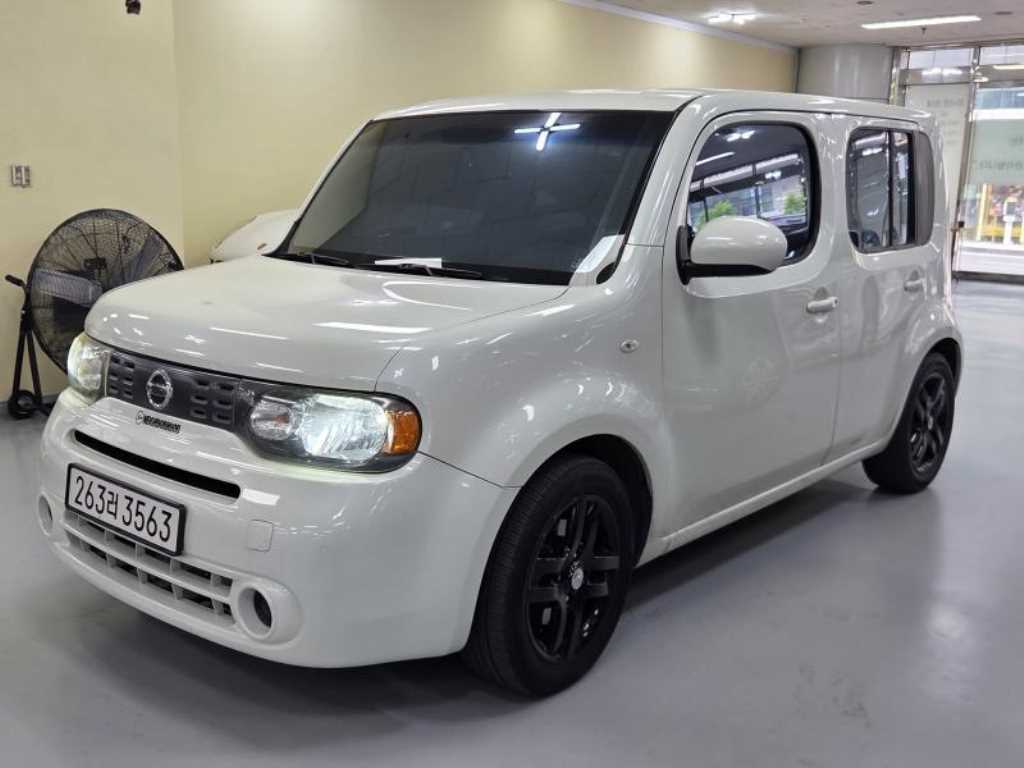Nissan Cube - Vista 2