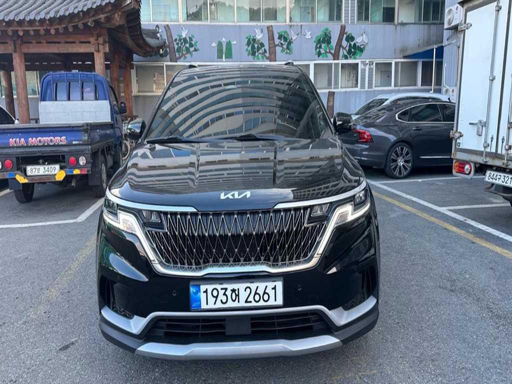 KIA Carnival 2023 Negro - Importación desde Corea - HF Imports Iquique - Foto 1