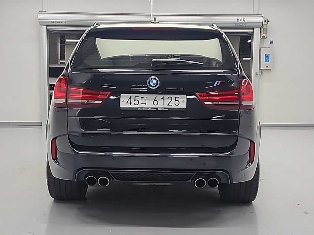 BMW X5M - Vista 3