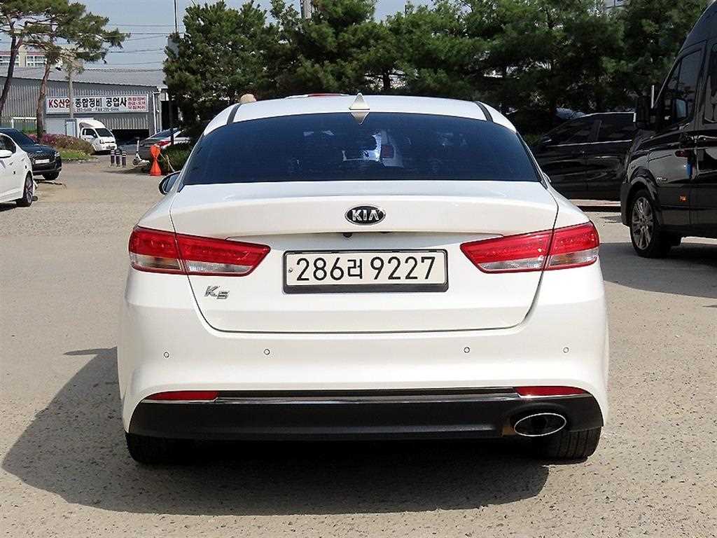 KIA K5 - Vista 4