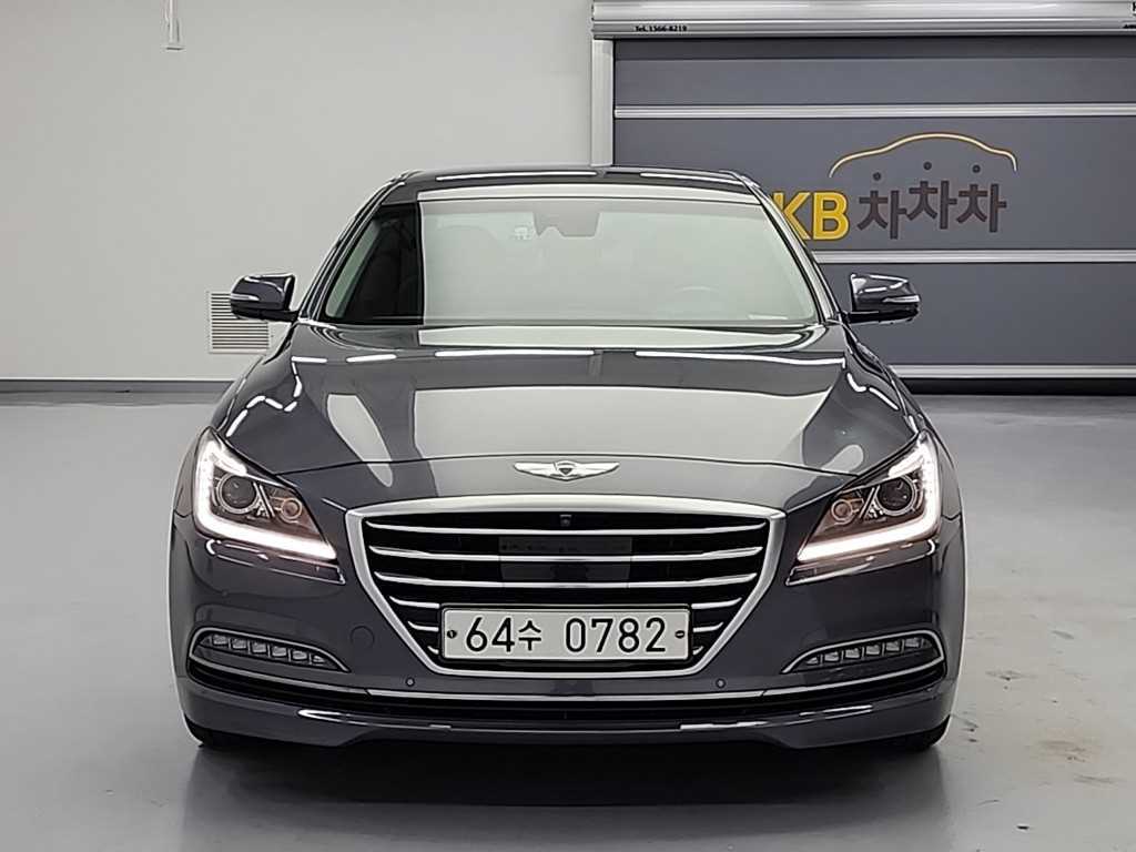 HYUNDAI Genesis - Vista 2