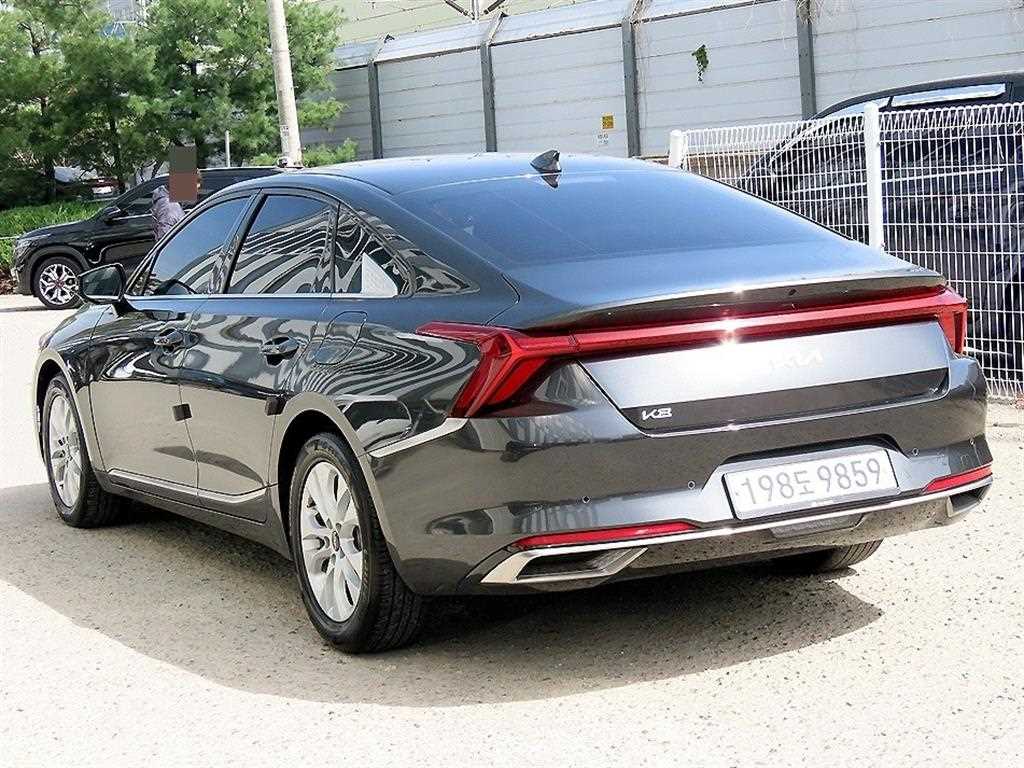KIA K8 - Vista 3