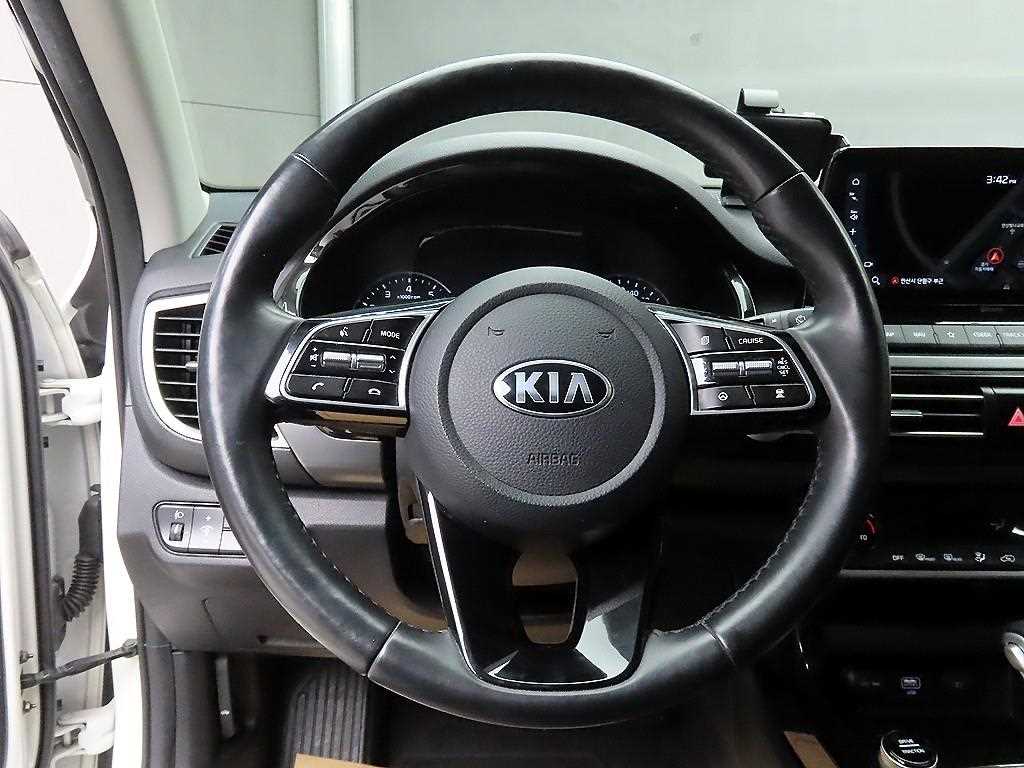 KIA Seltos - Vista 9