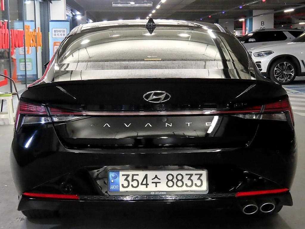 HYUNDAI Avante - Vista 5