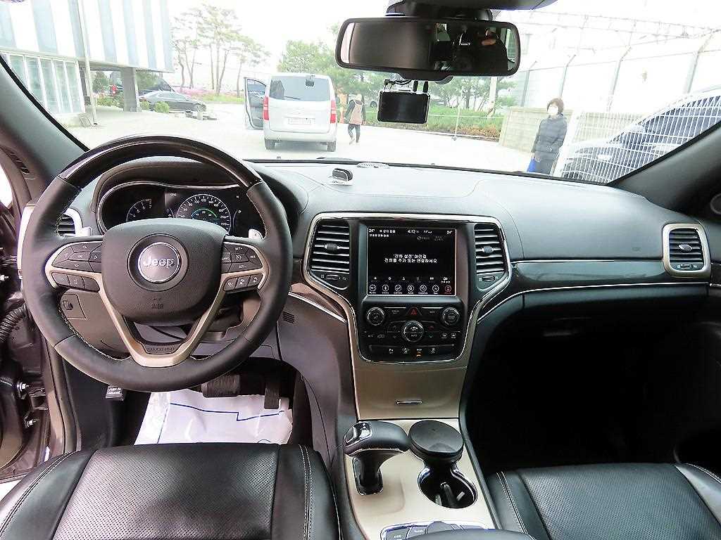 Jeep Cherokee - Vista 7