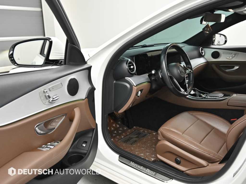 Mercedes Benz E class - Vista 11
