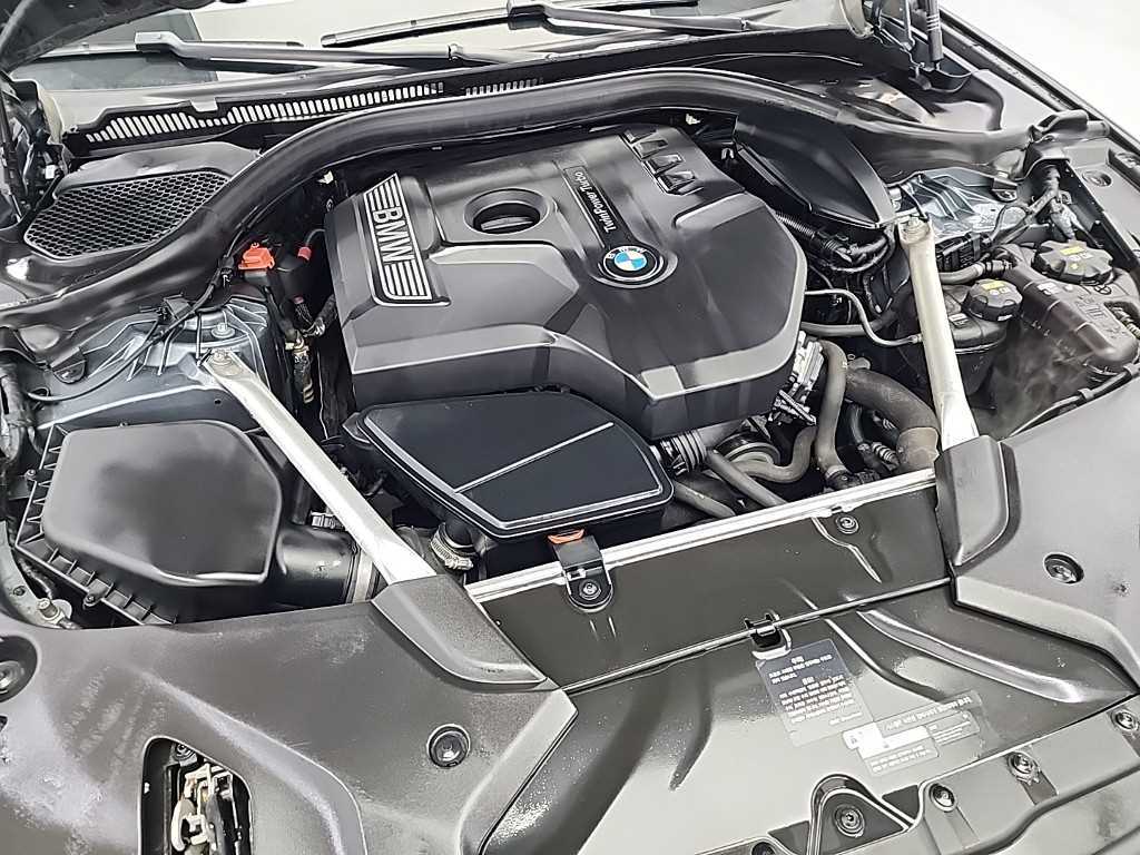 BMW 5 Series - Vista 5