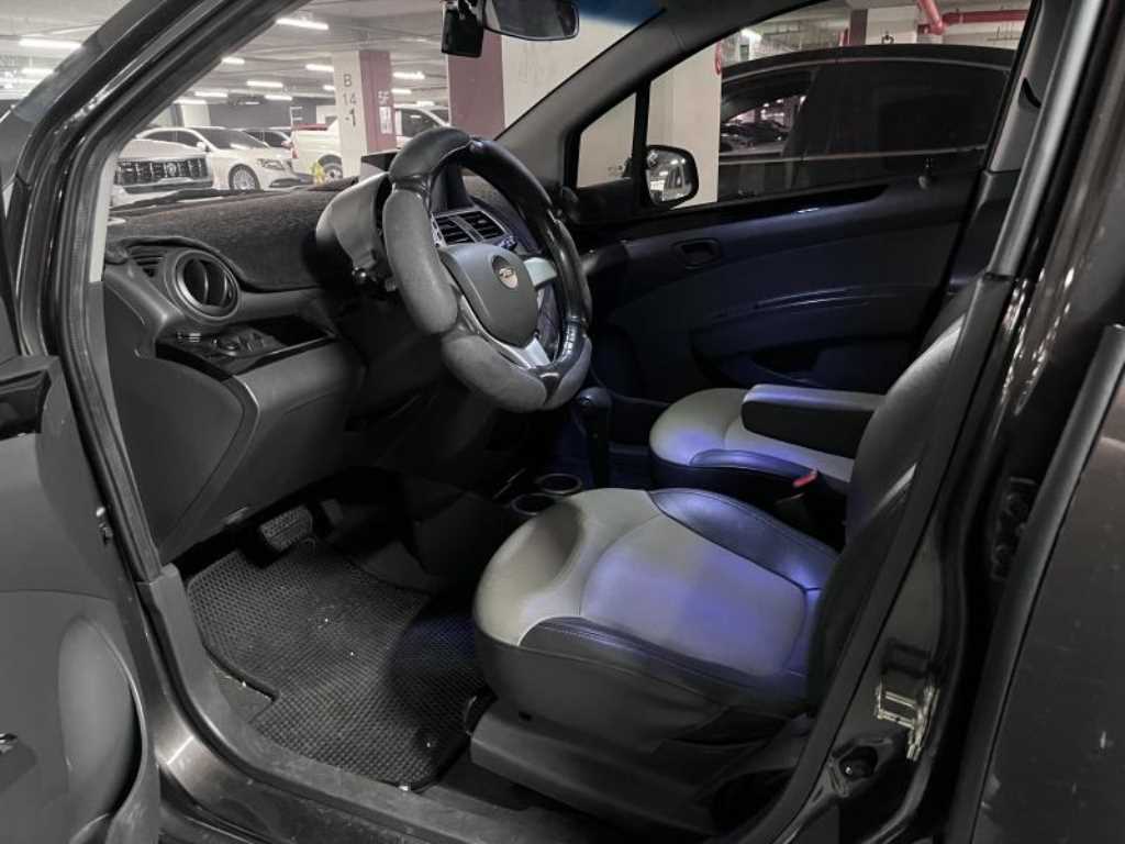 Chevrolet Spark - Vista 5