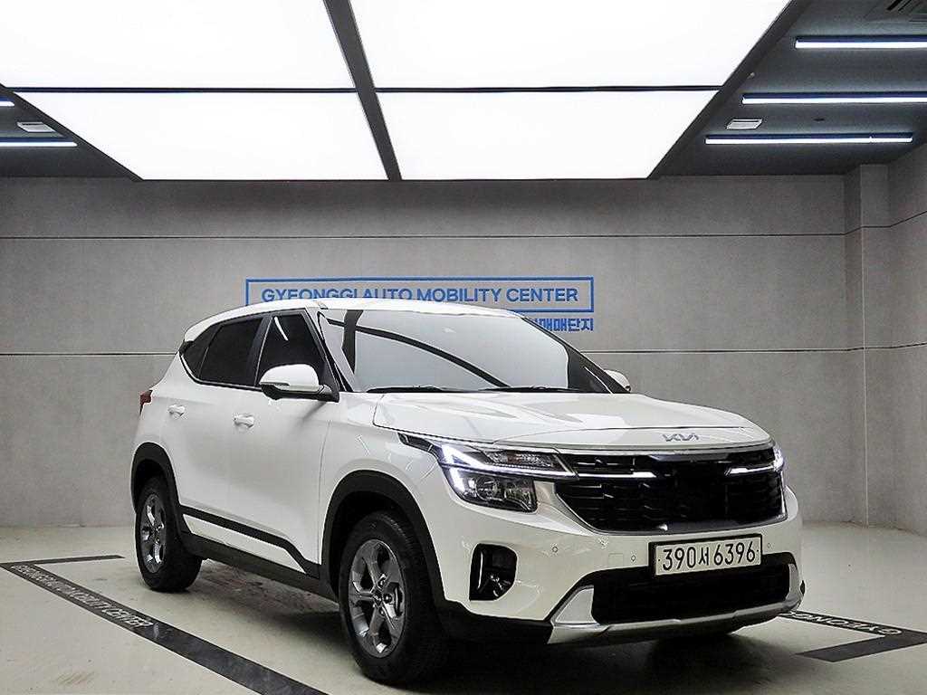 KIA Seltos 2023 Blanco - Importación desde Corea - HF Imports Iquique - Foto 1