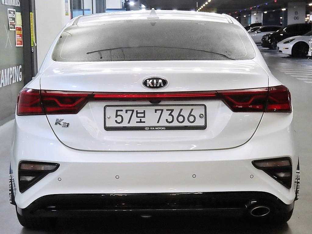KIA K3 - Vista 5