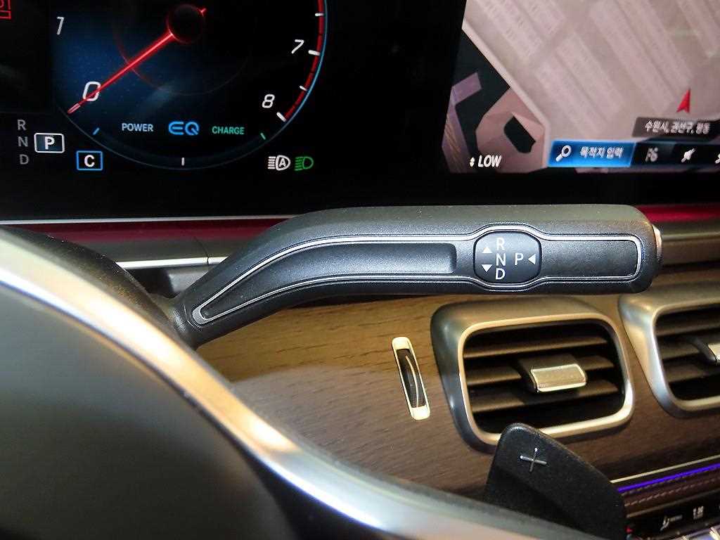 Mercedes Benz GLE Class - Vista 12