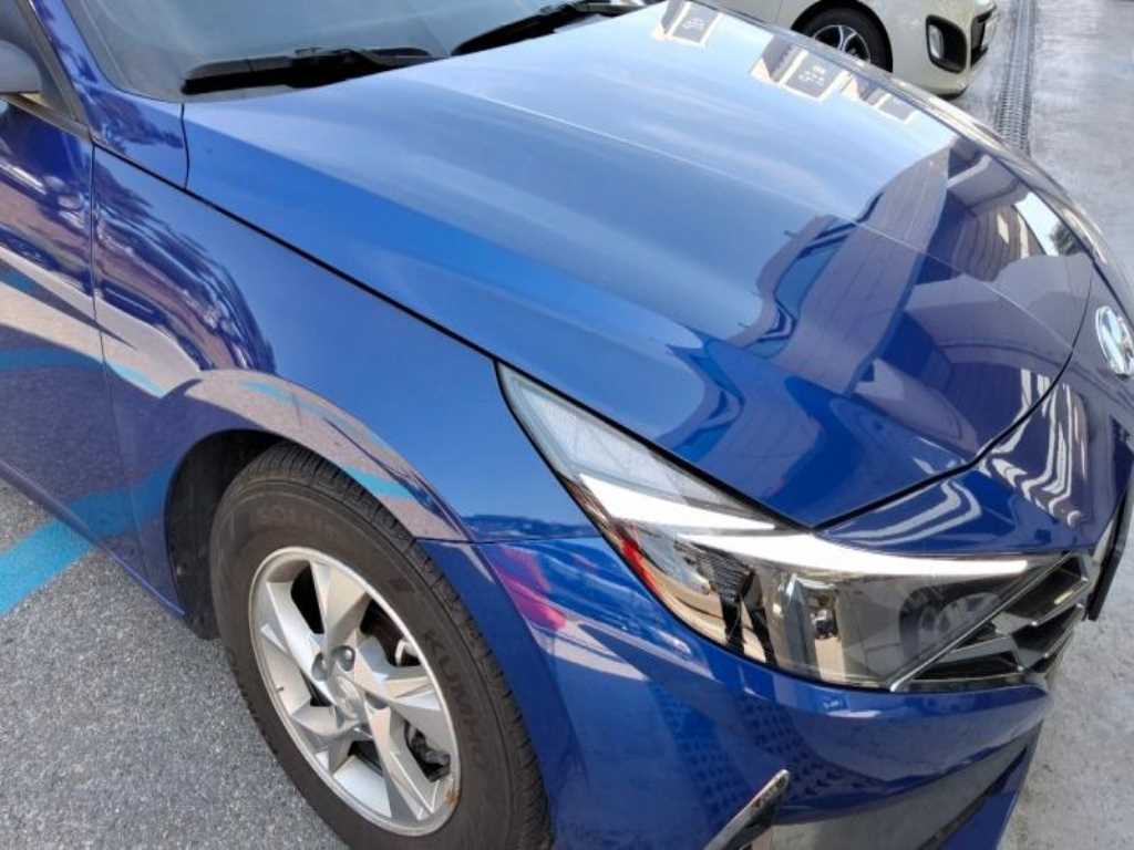 HYUNDAI Avante - Vista 3