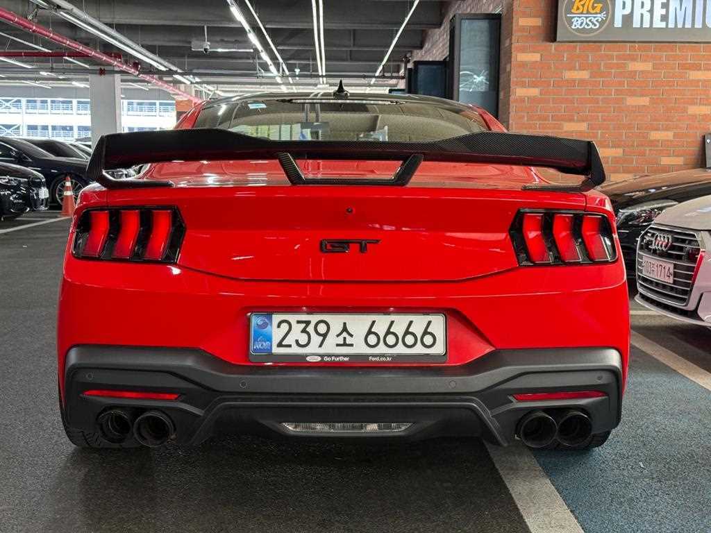 Ford Mustang - Vista 4