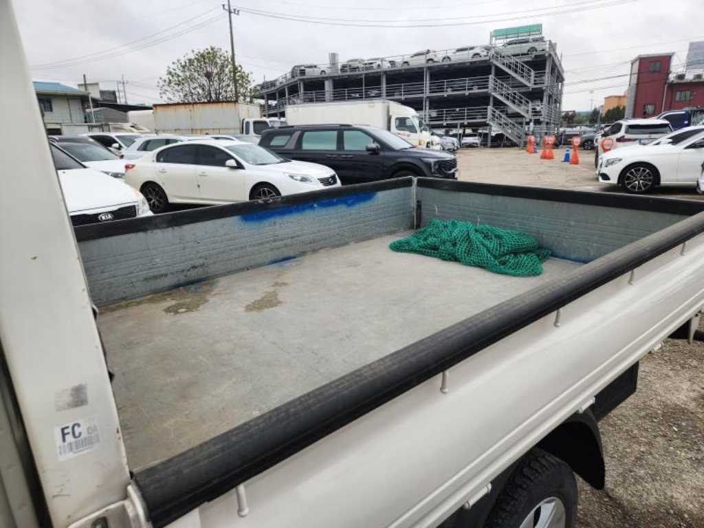 Small Truck Cargo (small) - Vista 9
