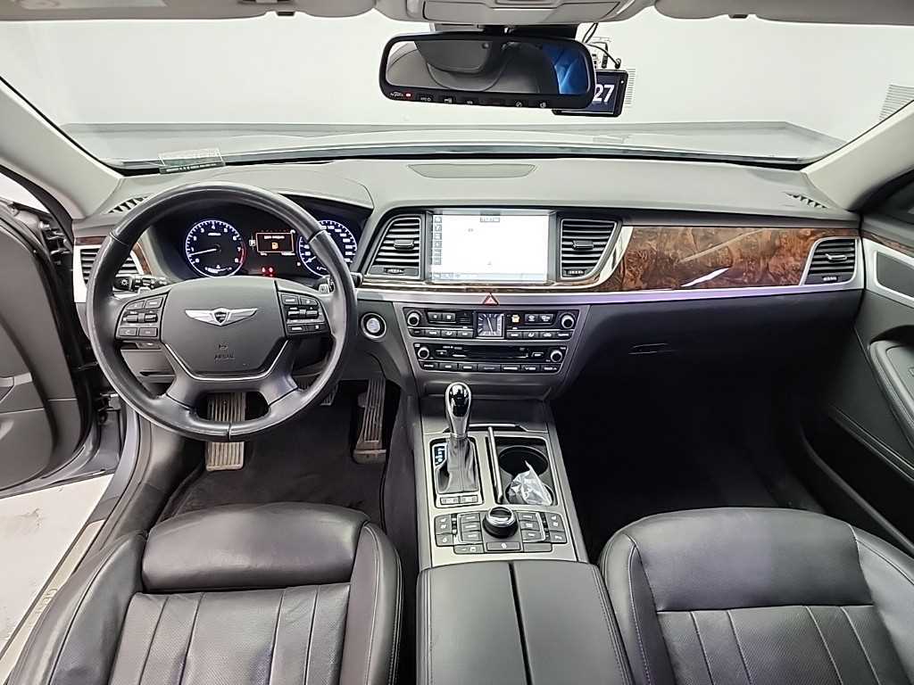 HYUNDAI Genesis - Vista 7