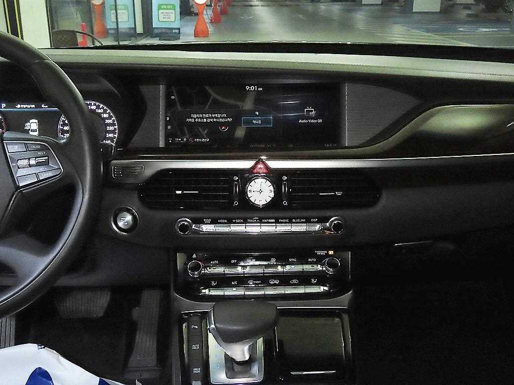 Genesis EQ900 - Vista 11