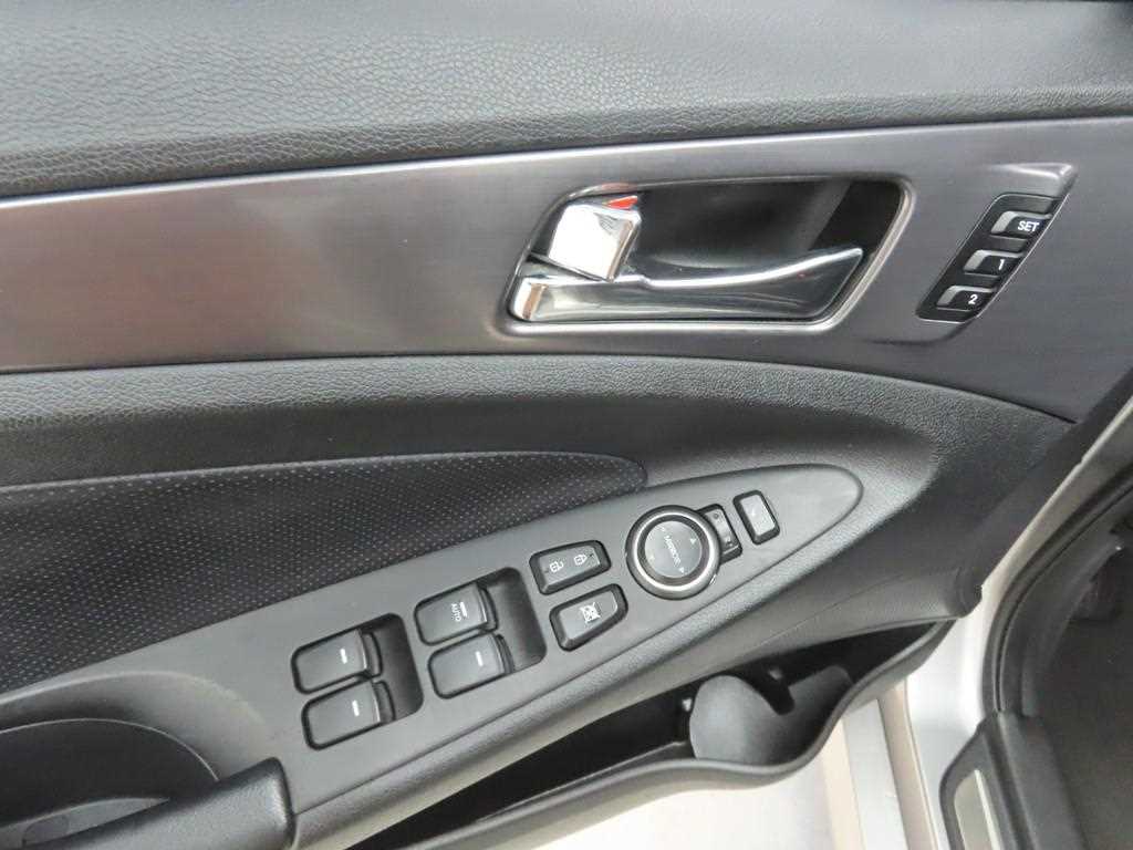 HYUNDAI Sonata - Vista 9