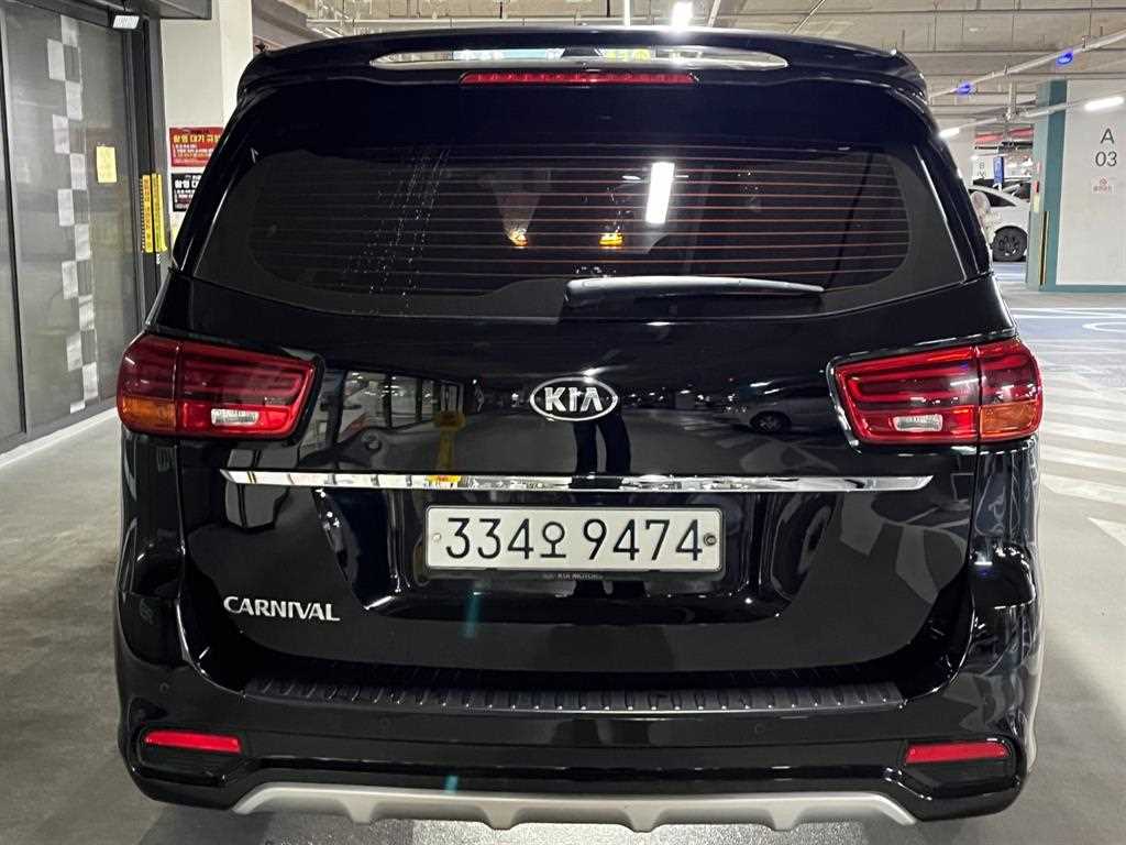 KIA Carnival - Vista 5