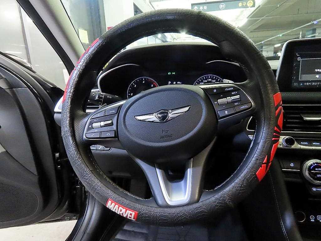 Genesis G70 - Vista 8