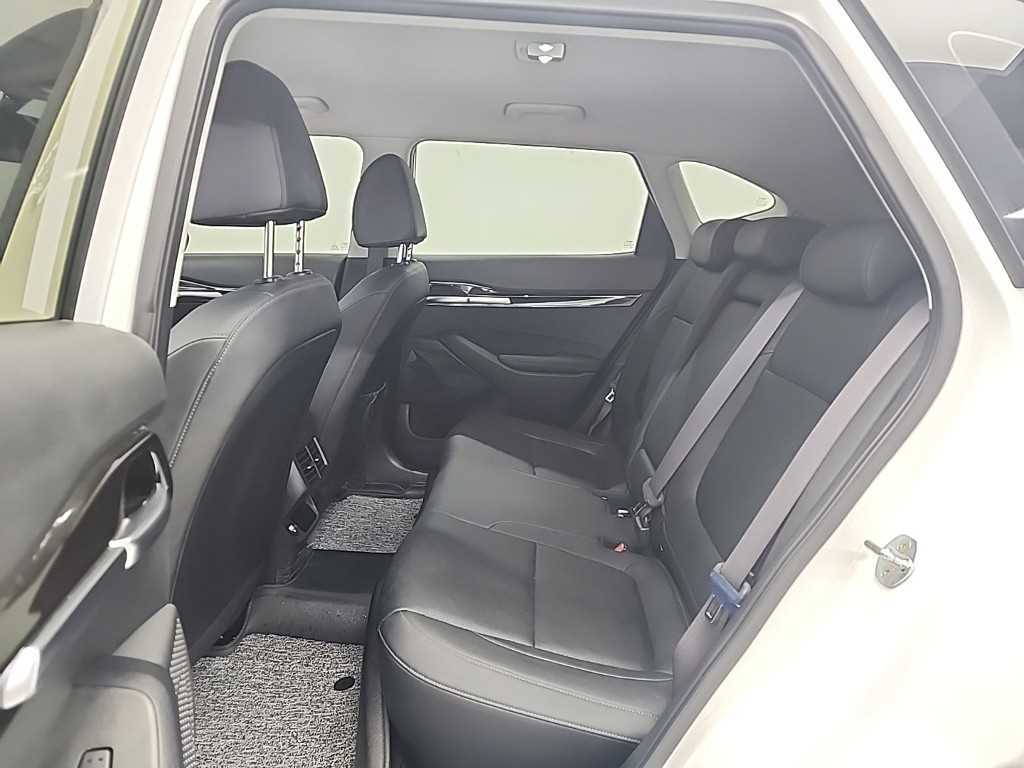 KIA Seltos - Vista 12