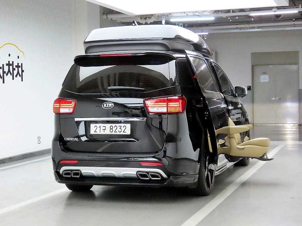 KIA Carnival - Vista 4