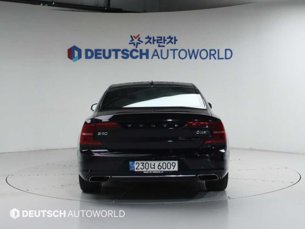 Volvo S90 - Vista 4