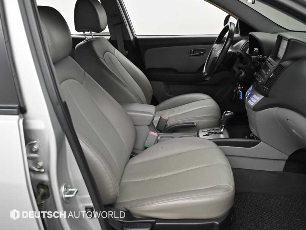 HYUNDAI Avante - Vista 10