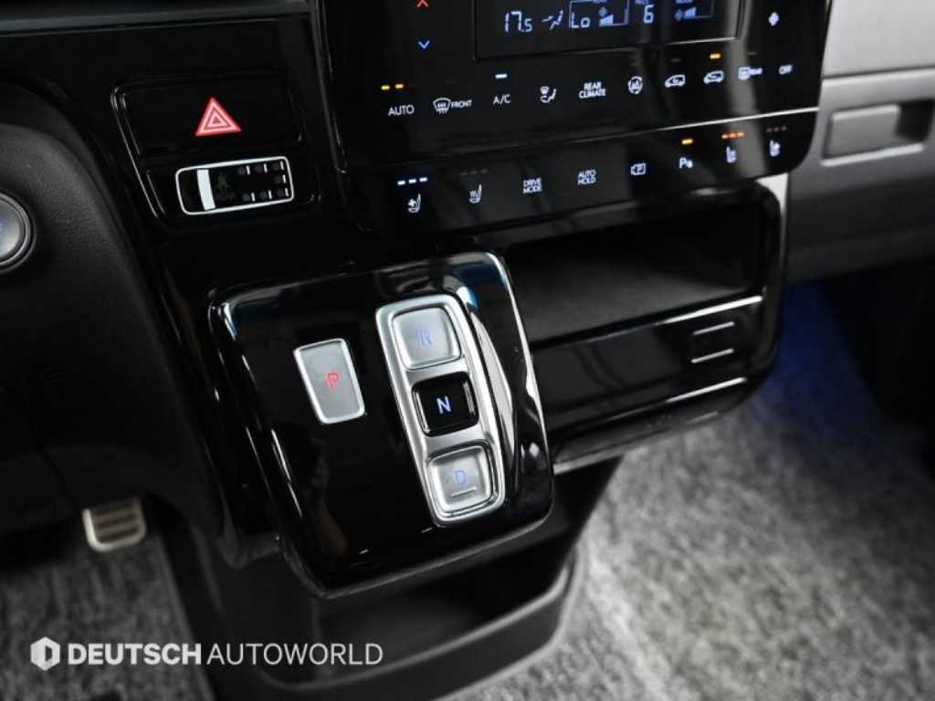 HYUNDAI Staria - Vista 9