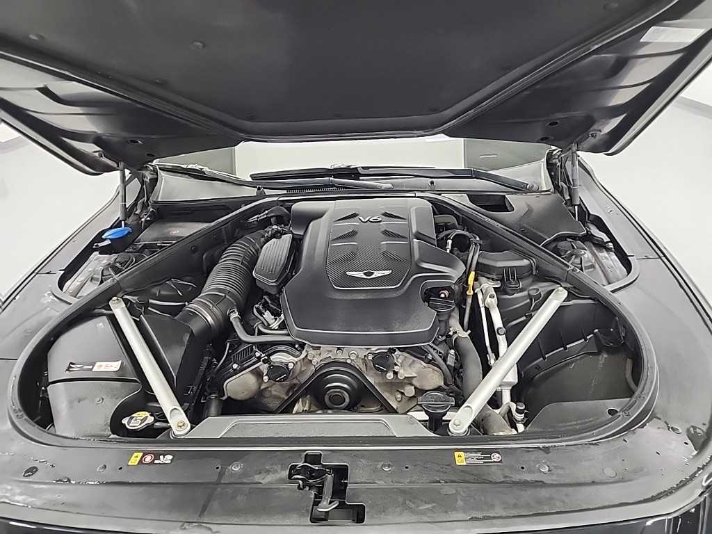 Genesis G90 - Vista 5