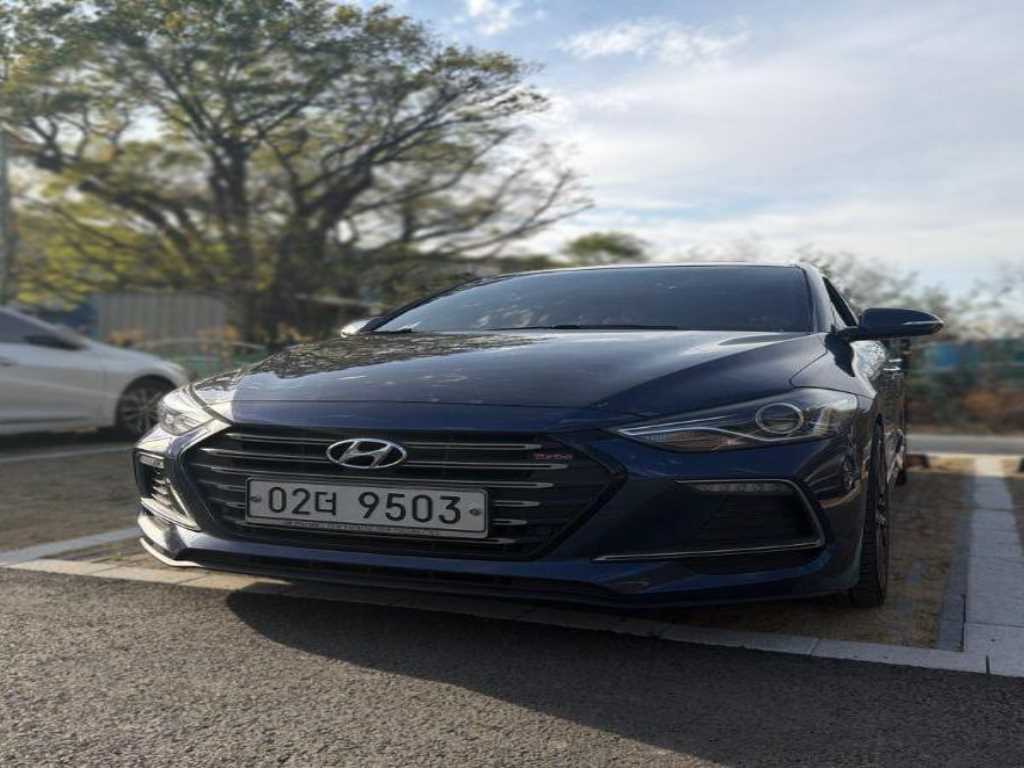 HYUNDAI Avante 2018 - Importación desde Corea - HF Imports Iquique - Foto 1