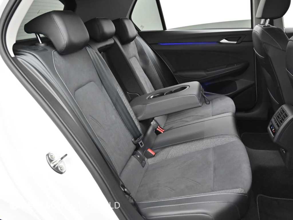 Volkswagen Golf - Vista 12