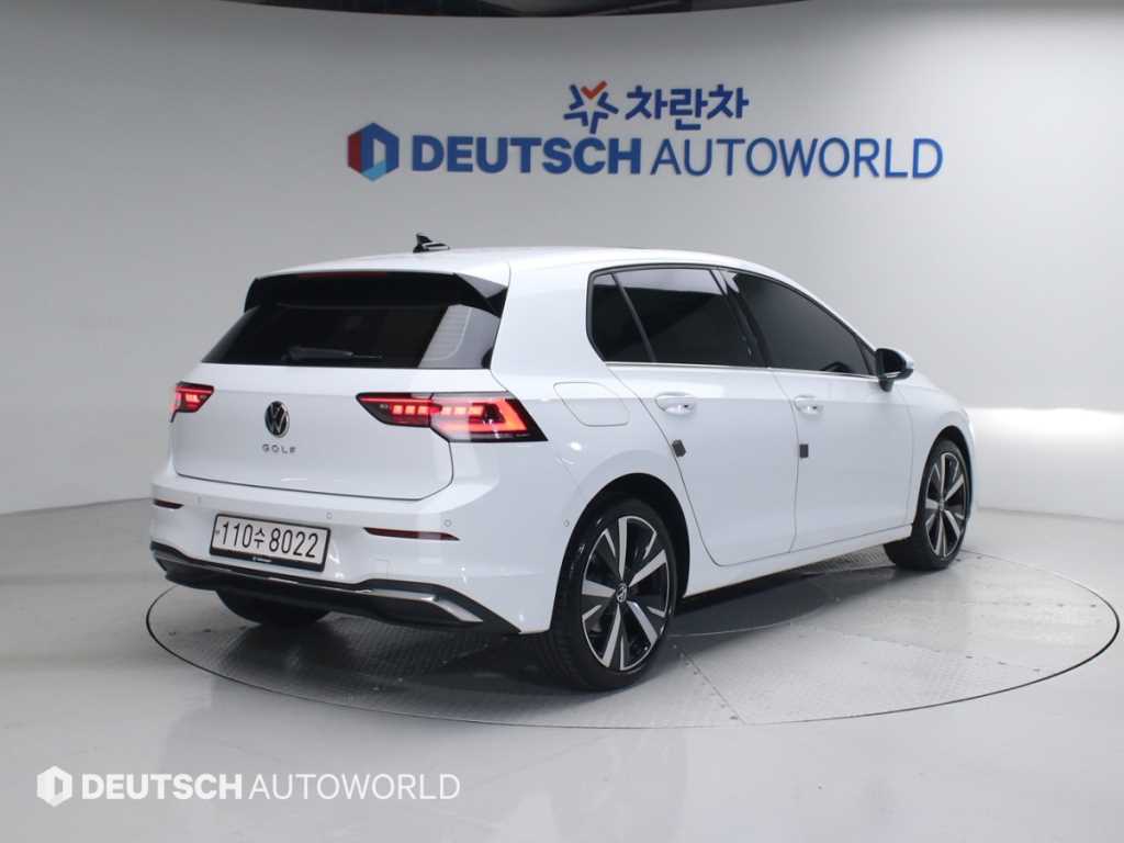 Volkswagen Golf - Vista 2