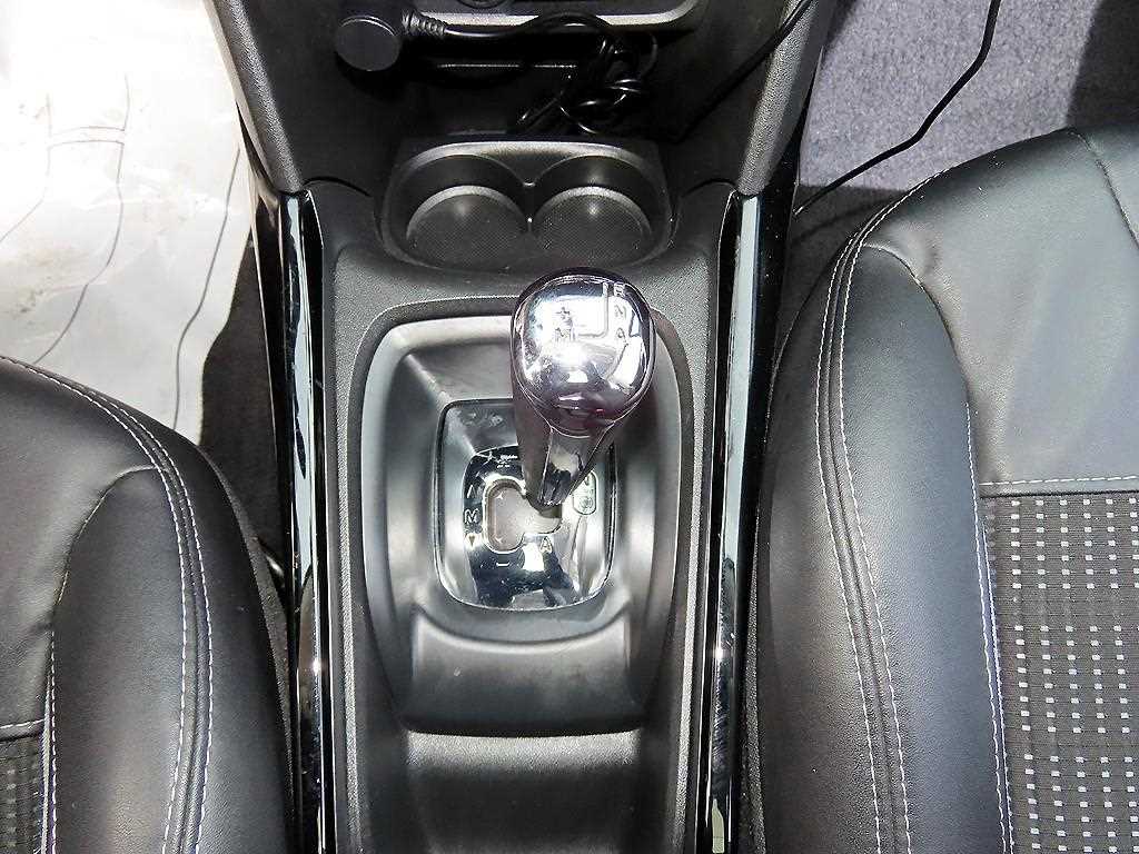 Peugeot 2008 - Vista 10