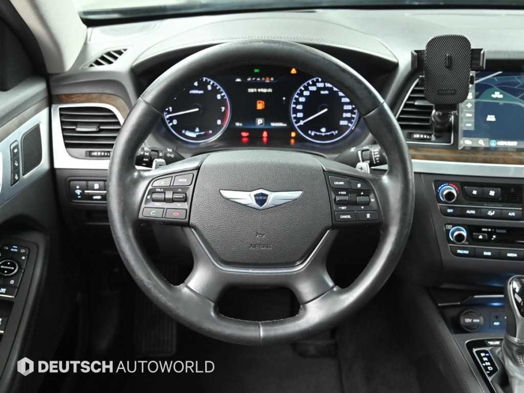 HYUNDAI Genesis - Vista 12
